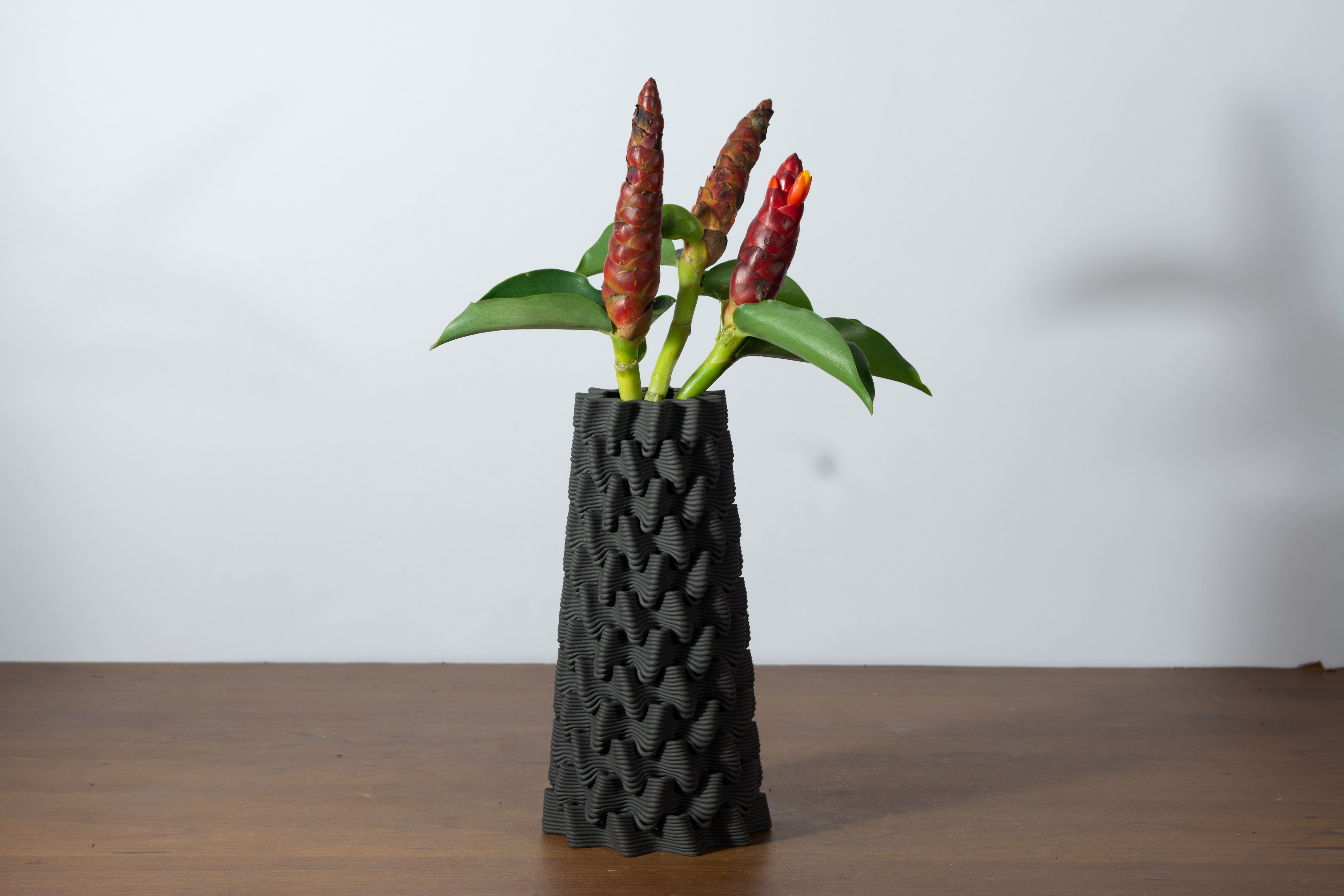 Saggy – Ceramic 3D Printed Vase